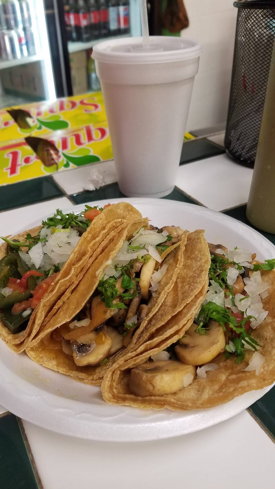 El Sombrero | restaurant | 5220 S Pulaski Rd, Chicago, IL 60632, USA | 7735820821 OR +1 773-582-0821