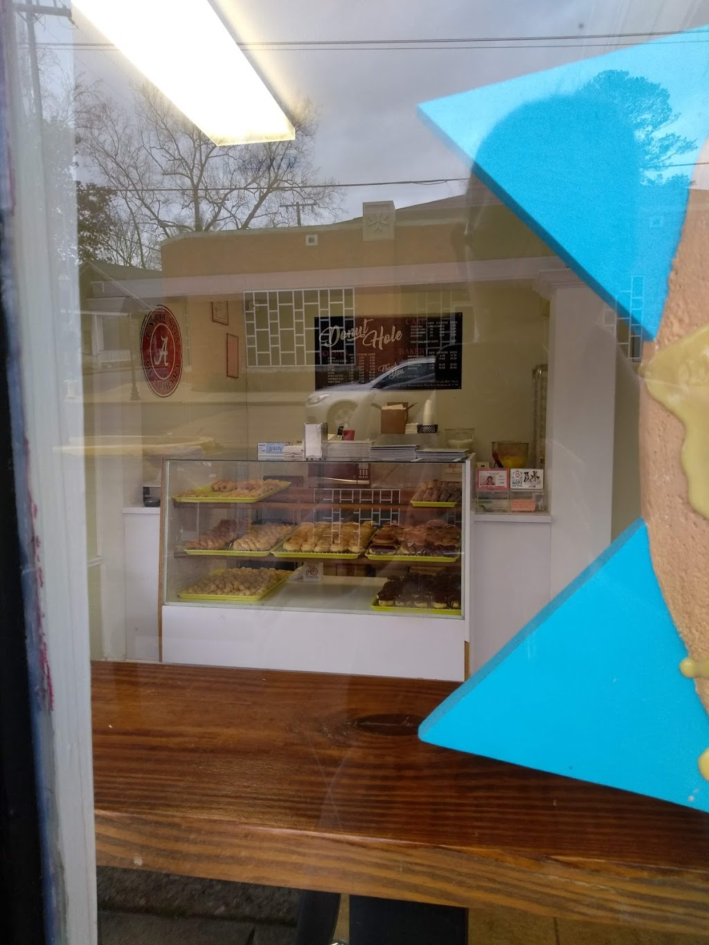 Donut Hole | restaurant | 400 2nd St, Natchitoches, LA 71457, USA | 3185215924 OR +1 318-521-5924