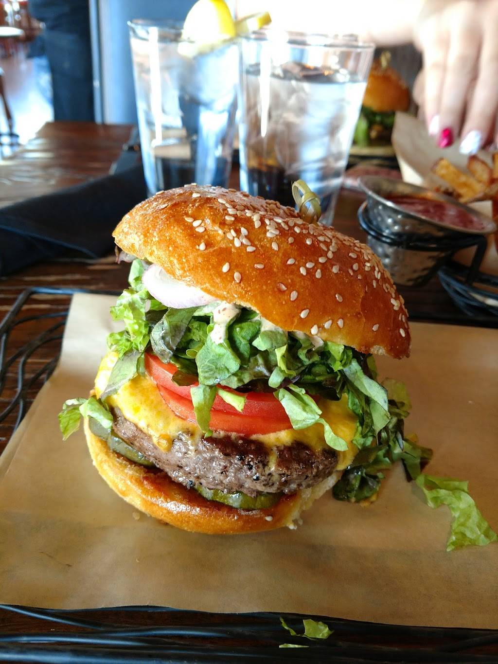 5280 Burger Bar | restaurant | 4301 Main St, Westminster, CO 80031, USA | 7208875970 OR +1 720-887-5970