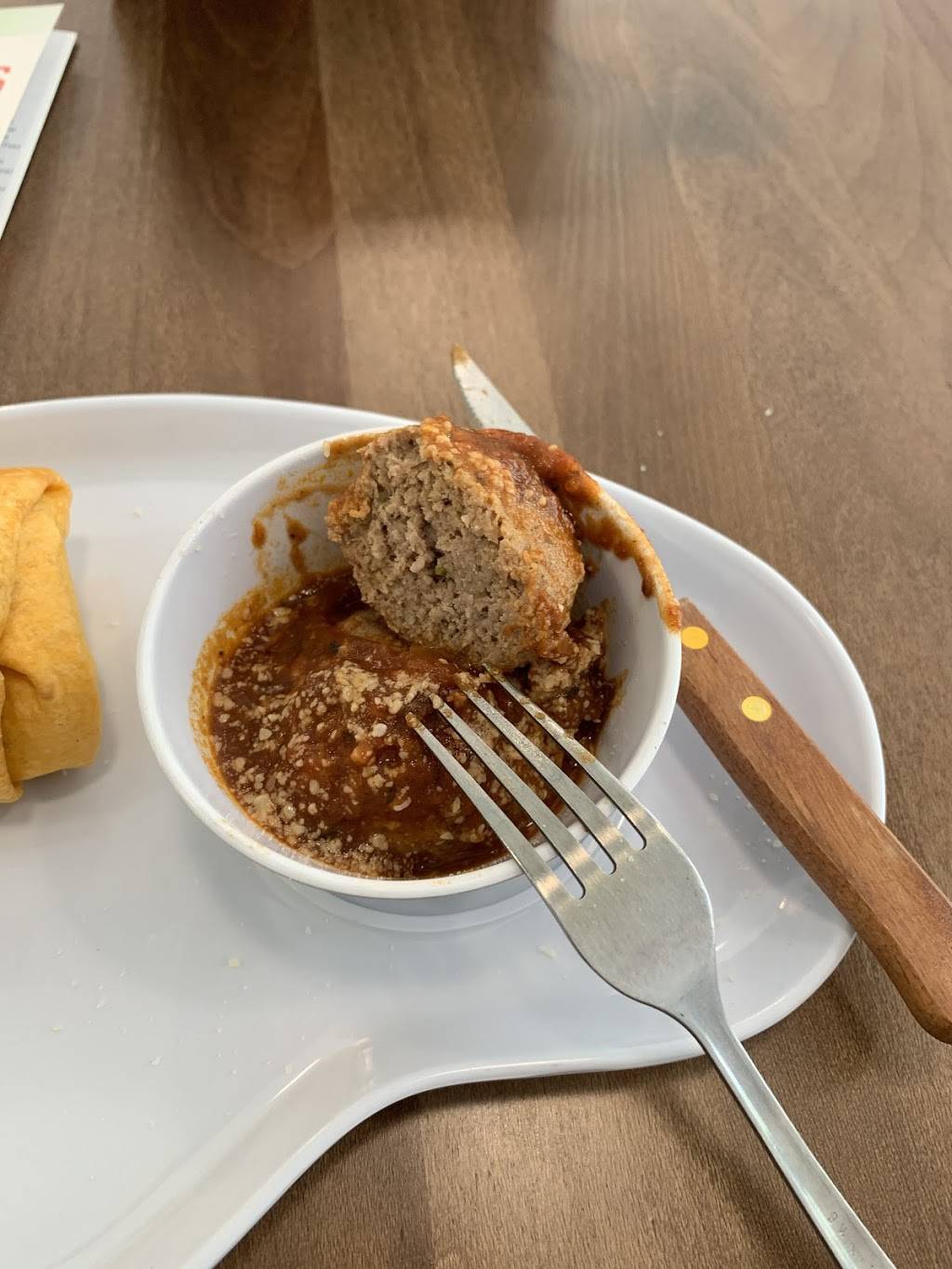 Muscle Maker Grill | restaurant | 2305 Wake Forest Road, 2330 Bale St, Raleigh, NC 27608, USA | 9198037460 OR +1 919-803-7460