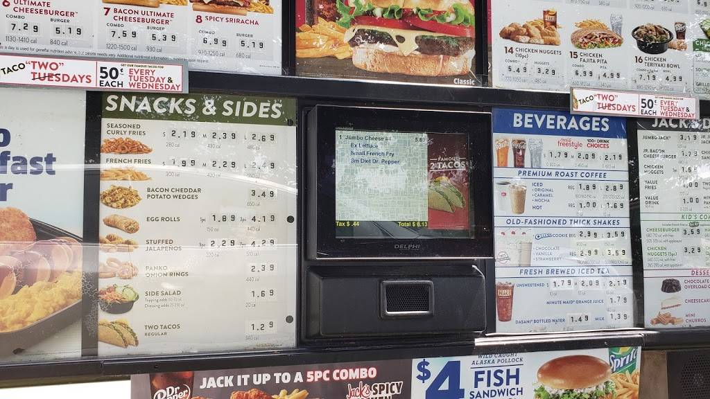 Jack in the Box | restaurant | 3404 Rider Trail S, Earth City, MO 63045, USA | 3147392046 OR +1 314-739-2046