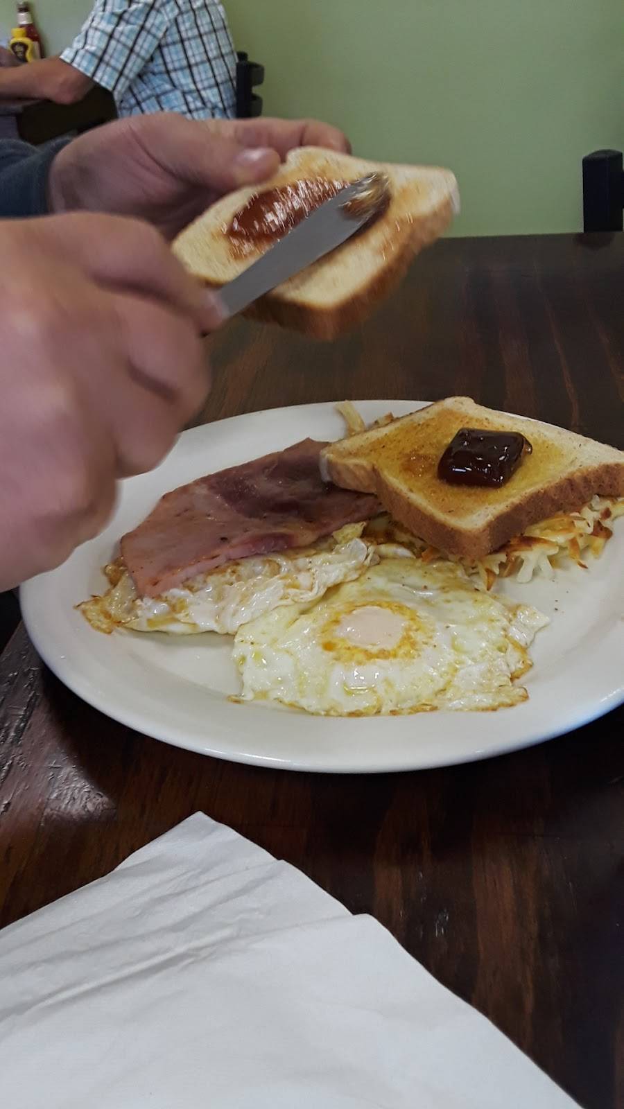 Mary Janes Cafe | restaurant | 1042 S Maguire St, Warrensburg, MO 64093, USA | 6604291596 OR +1 660-429-1596