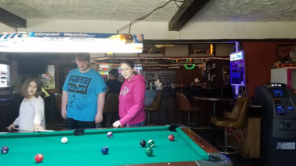 EJs | restaurant | 3535 S Shore Dr, Hubertus, WI 53033, USA | 2626284701 OR +1 262-628-4701