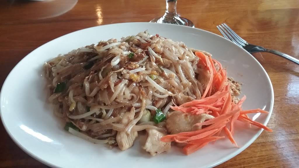 Thai Rama | restaurant | 12190 Village Center Pl, Mukilteo, WA 98275, USA | 4254930026 OR +1 425-493-0026