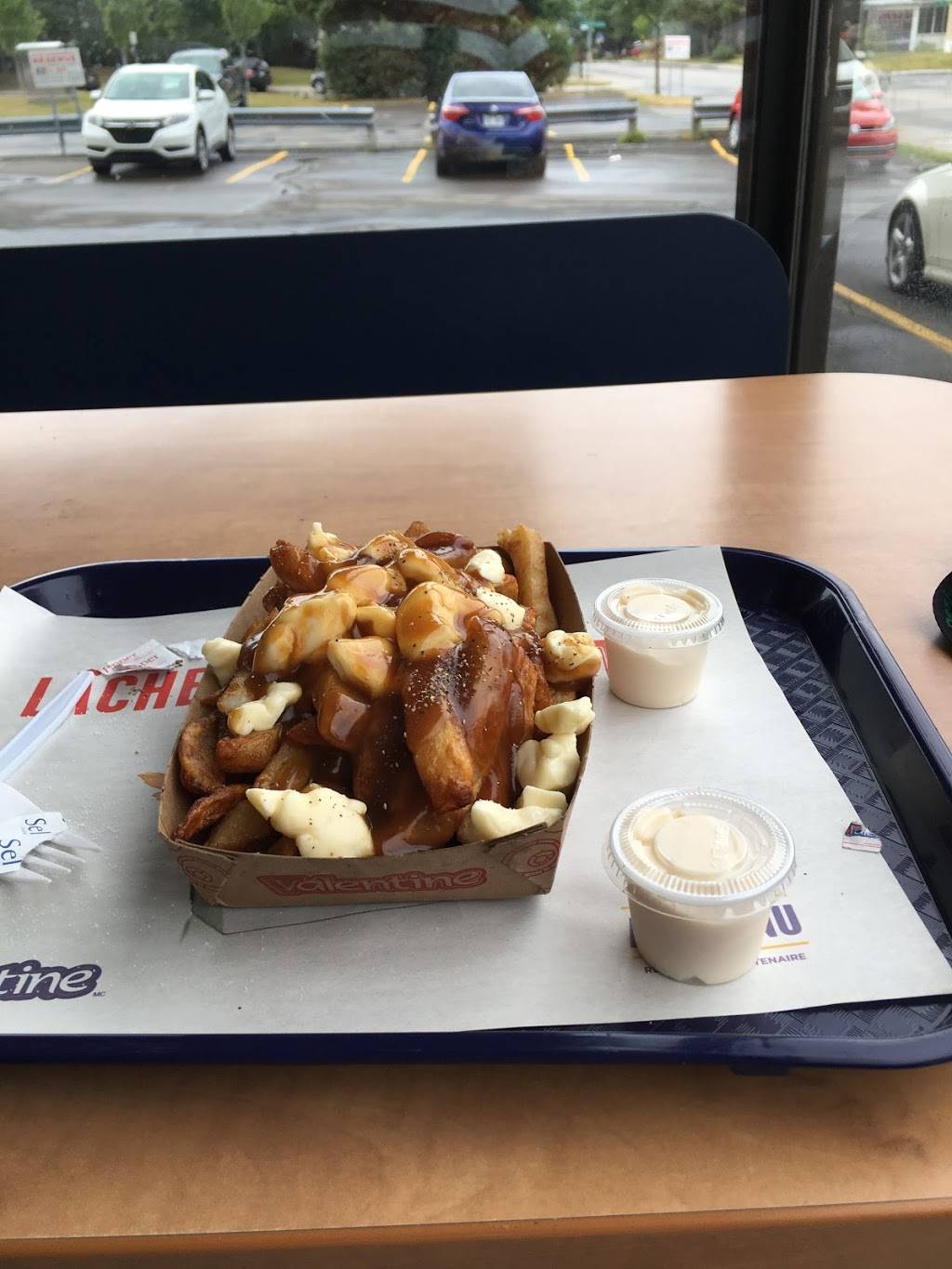 Valentine | restaurant | 2860 Chemin des Quatre-Bourgeois, Québec, QC G1V 1Y3, Canada | 4186584348 OR +1 418-658-4348