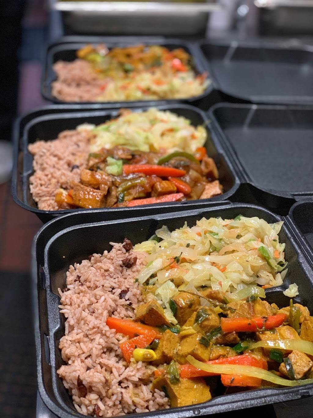 Island Vybz Bar & Grill | restaurant | 220 E Southern Ave suite 1, Phoenix, AZ 85040, USA | 6026753063 OR +1 602-675-3063