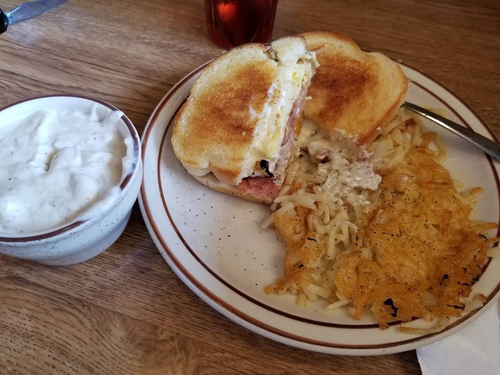 Tee Jayes Country Place | restaurant | 2922, 1880 Stringtown Rd, Grove City, OH 43123, USA | 6148712596 OR +1 614-871-2596