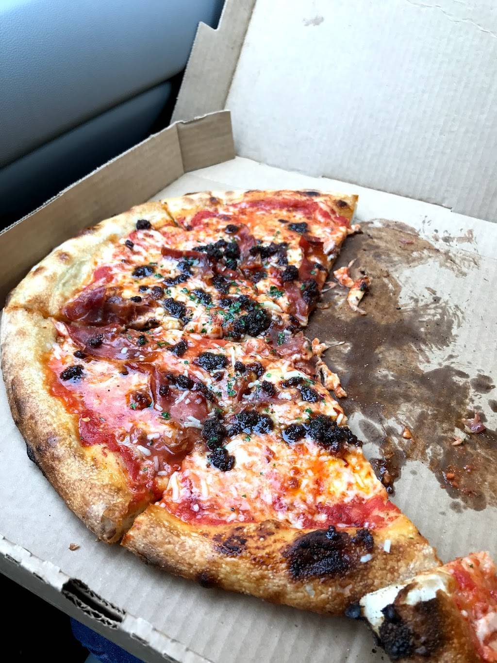 Bridges Craft Pizza & Wine Bar | restaurant | 19 N Indiana St, Greencastle, IN 46135, USA | 7656530021 OR +1 765-653-0021