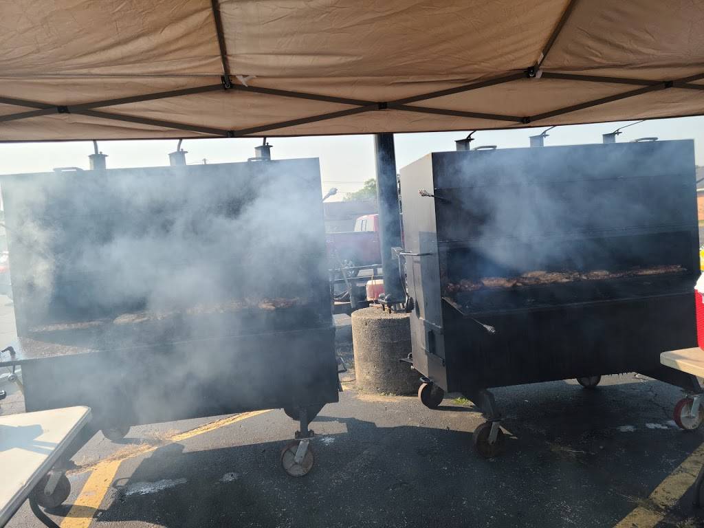 That Guys Gourmet Ribs | restaurant | 2041 Cassopolis St, Elkhart, IN 46514, USA | 5743224354 OR +1 574-322-4354