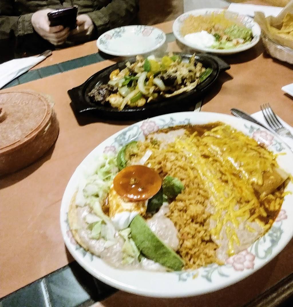 Puerto Vallarta | restaurant | 200 E Main St #4, Middletown, CT 06457, USA | 8608520080 OR +1 860-852-0080