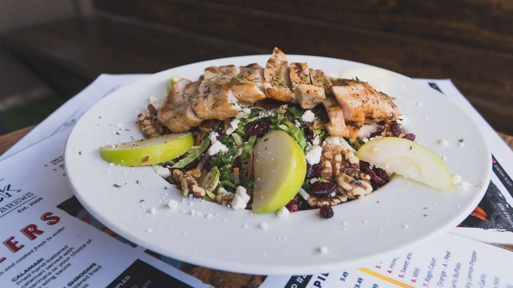 The Shack Wings & Brews | restaurant | 9120 Viscount Blvd, El Paso, TX 79925, USA | 9156265323 OR +1 915-626-5323