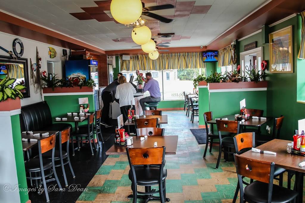 Santee Seafood Bistro & Fresh Market | restaurant | 648 Bass Dr, Santee, SC 29142, USA | 8038544840 OR +1 803-854-4840