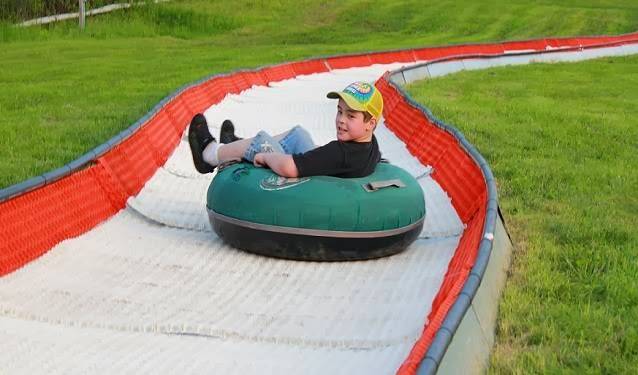 Ski Ward Ski Area | restaurant | 1000 Main St, Shrewsbury, MA 01545, USA | 5088451797 OR +1 508-845-1797