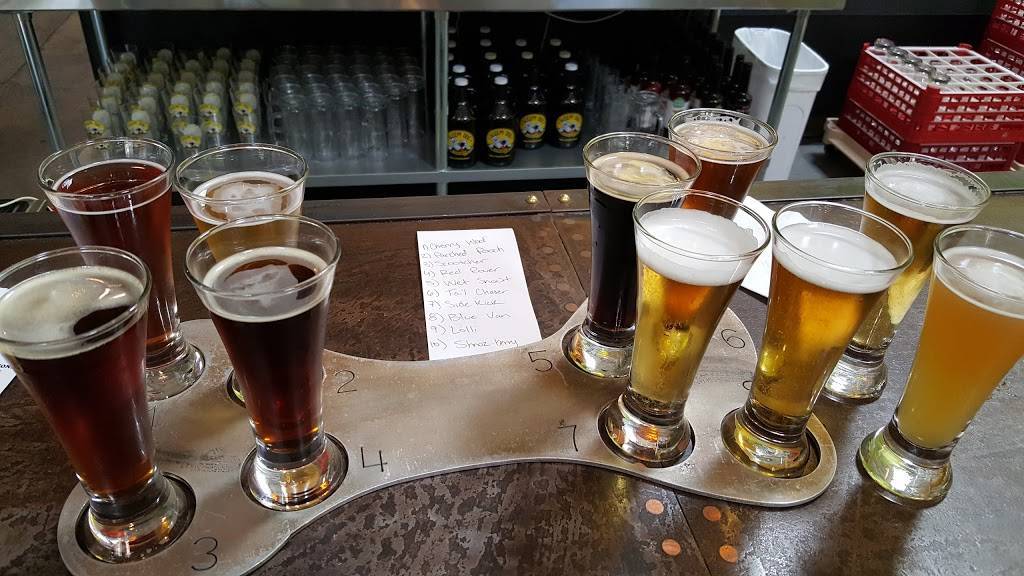 Sleepy Dog Saloon & Brewery | restaurant | 1920 E University Dr, Tempe, AZ 85281, USA | 4809675476 OR +1 480-967-5476