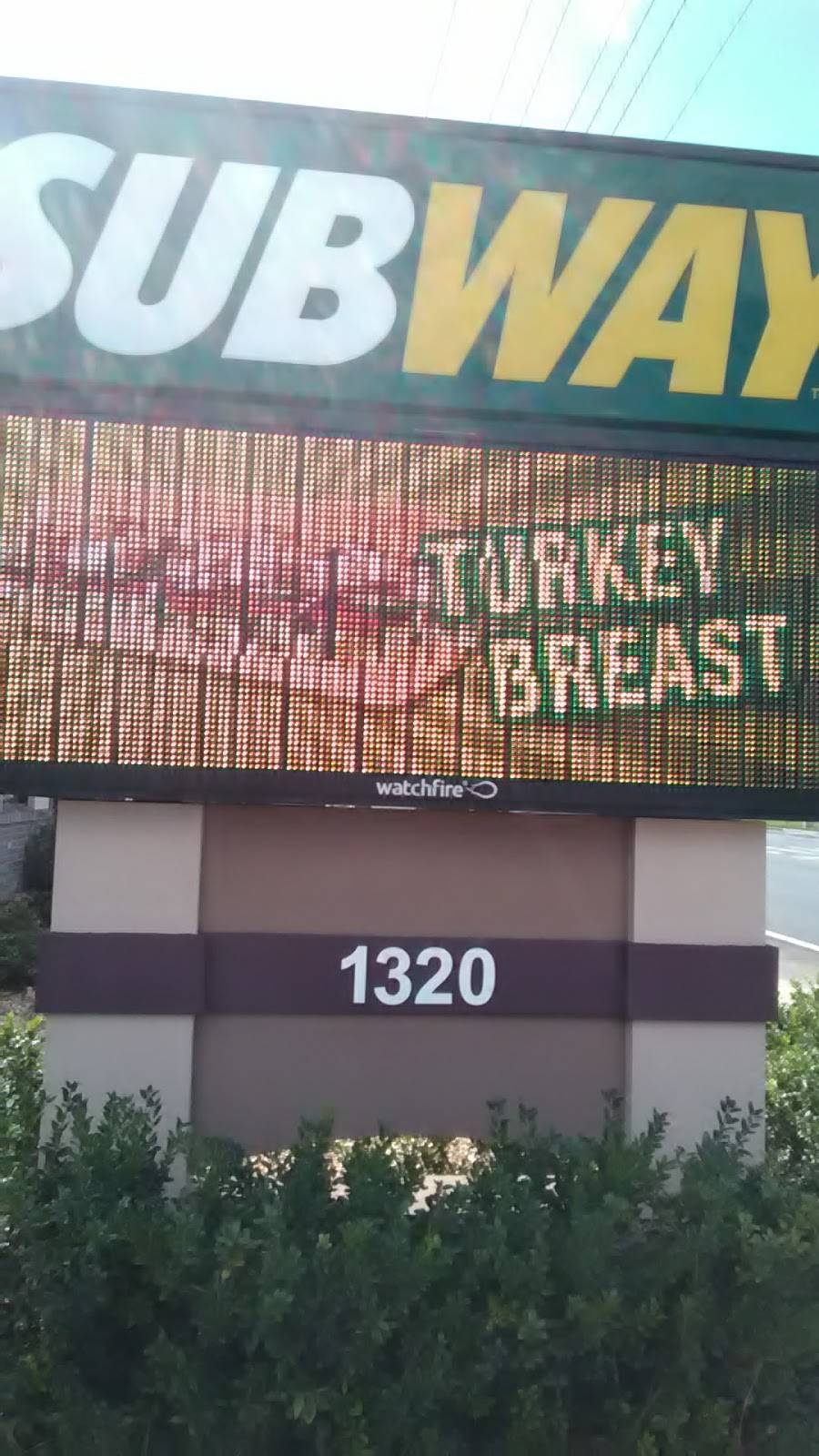 Subway | restaurant | 1320 S 14th St, Leesburg, FL 34748, USA | 3523260210 OR +1 352-326-0210