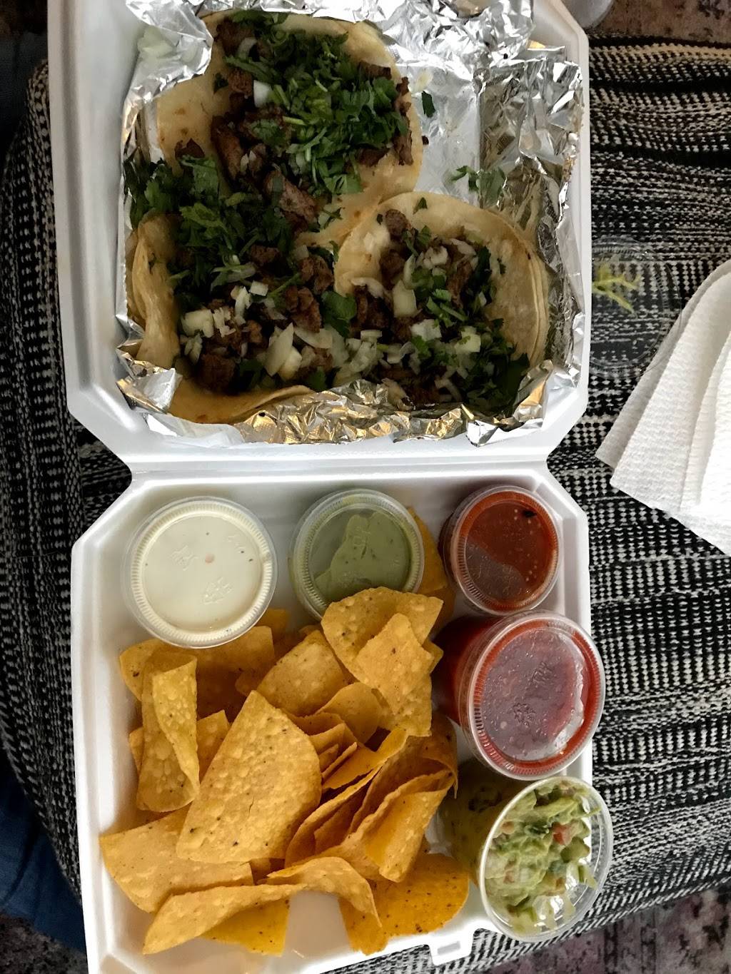 El Toro Mexican Restaurant | restaurant | 1120 1st Ave E, Shakopee, MN 55379, USA | 9524969080 OR +1 952-496-9080