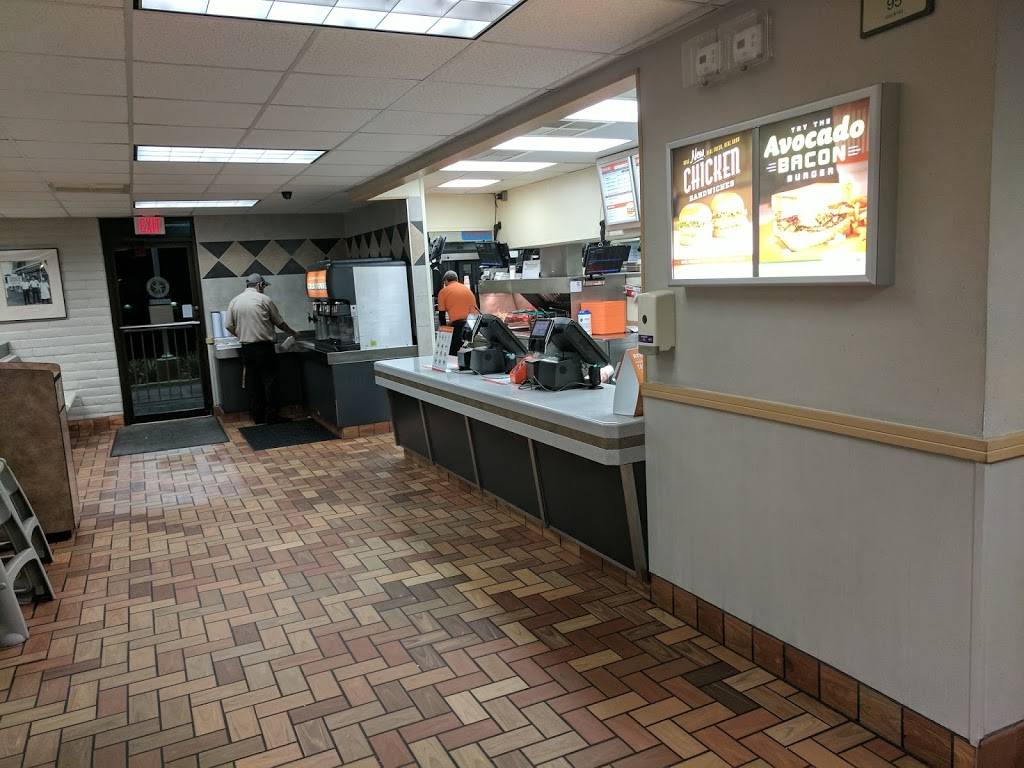 Whataburger | restaurant | 1755 Lee Trevino Dr, El Paso, TX 79936, USA | 9155930493 OR +1 915-593-0493