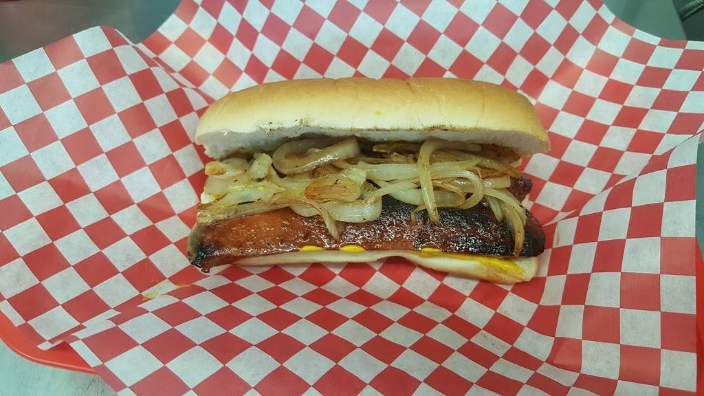 Maxines Drive In | restaurant | 1208 Sacramento Ave, Broderick, CA 95605, USA | 9169429979 OR +1 916-942-9979