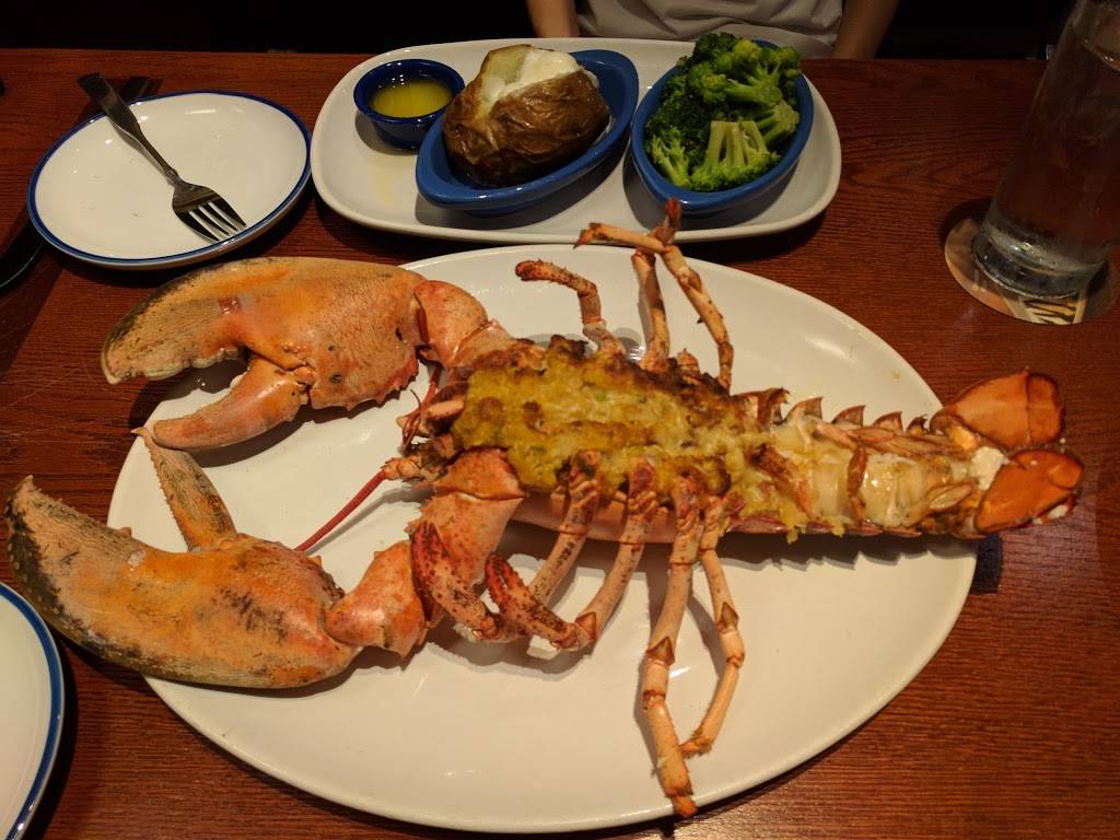 Red Lobster | restaurant | 690 Thompson Rd, Indianapolis, IN 46227, USA | 3177869201 OR +1 317-786-9201