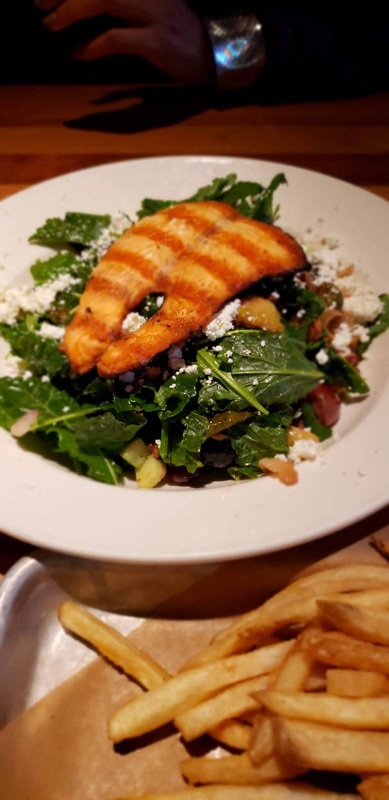 BJs Brewhouse | restaurant | 39 Green Acres Rd S, Valley Stream, NY 11581, USA | 5162568800 OR +1 516-256-8800