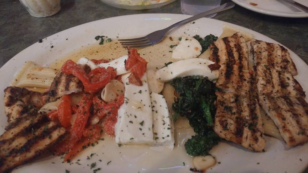 Carusos Bistro | restaurant | Shopping Center, 264 Dove Run Centre Dr, Middletown, DE 19709, USA | 3024490000 OR +1 302-449-0000