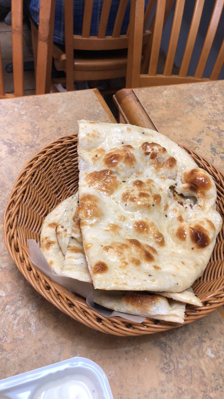 Mirchi Dhaba | restaurant | 836 Markham Rd, Scarborough, ON M1H 2Y2, Canada | 6473521255 OR +1 647-352-1255