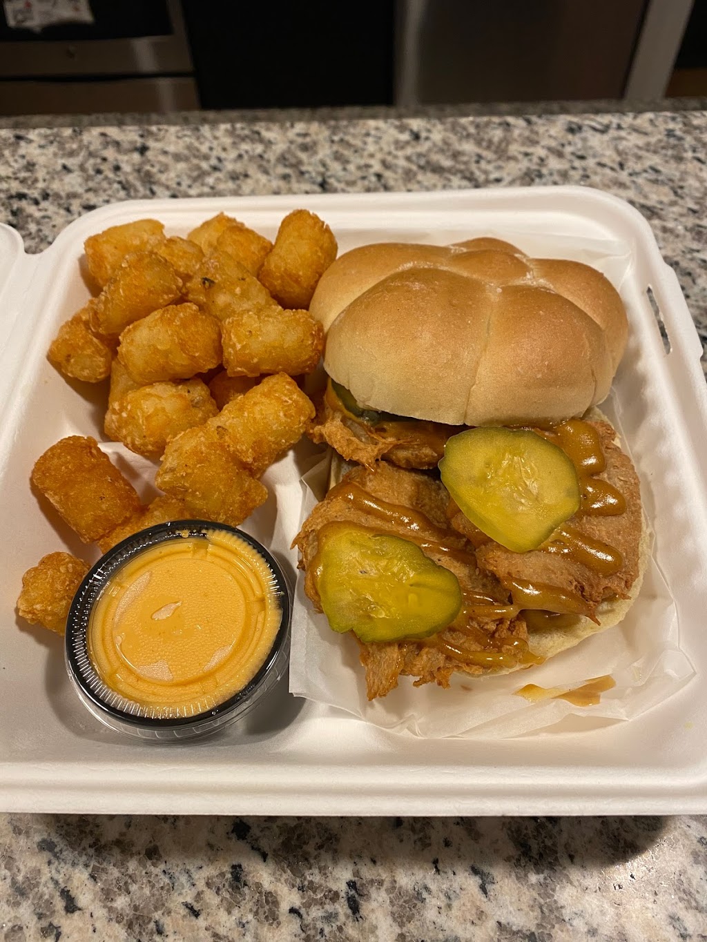 Friends and Family | restaurant | 1634 Aliceanna St, Baltimore, MD 21231, USA | 4436828243 OR +1 443-682-8243