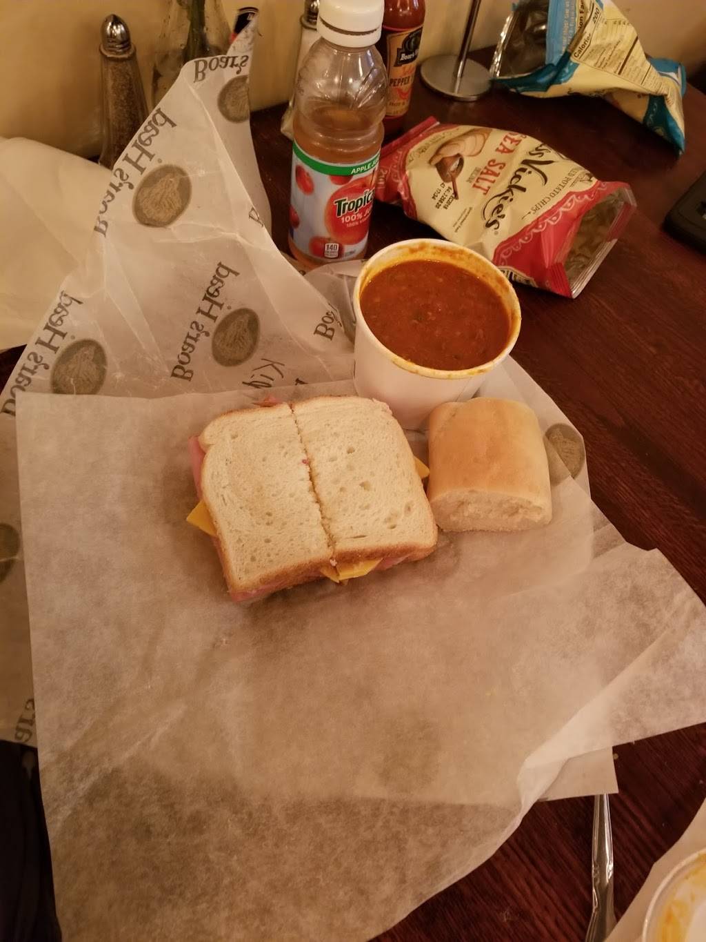 Capitanos Deli & Sweets | restaurant | 220 S Bridge St, Yorkville, IL 60560, USA | 6308829173 OR +1 630-882-9173