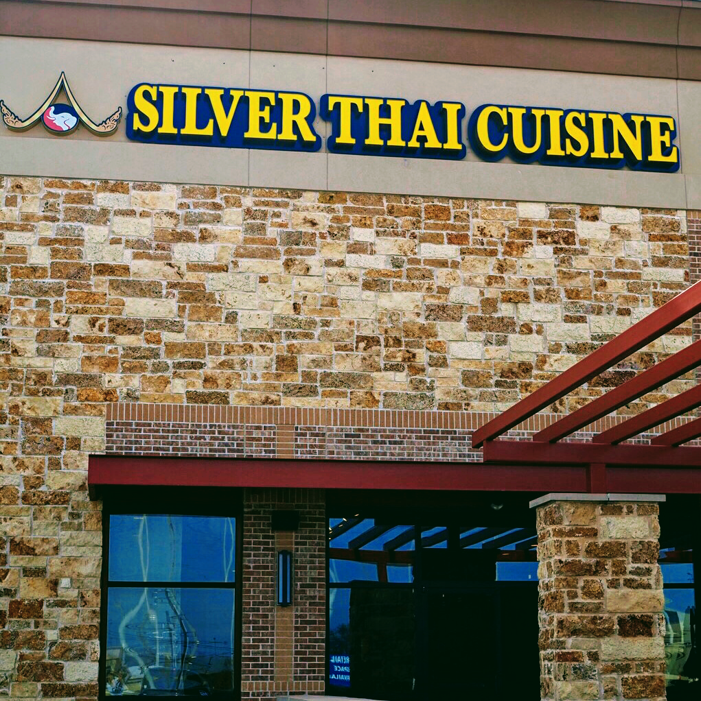 Silver Thai Cuisine The Colony | restaurant | 4940 TX-121 Ste 125, The Colony, TX 75056, USA | 4698884209 OR +1 469-888-4209
