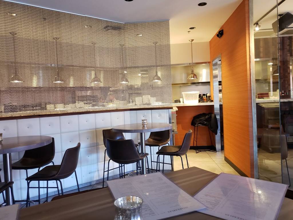 The Living Room Wine Café & Lounge | night club | 8977 North Scottsdale RD st. 500, Scottsdale, AZ 85253, USA | 4806346709 OR +1 480-634-6709