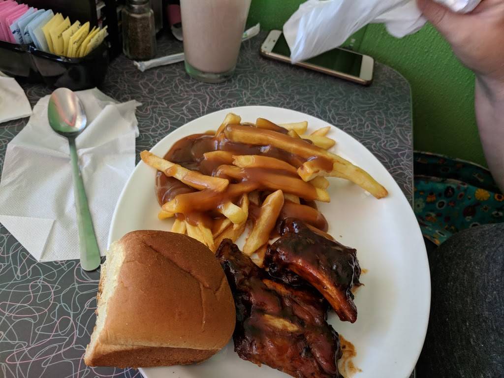 Hwy 441 Diner | restaurant | 381 E Burleigh Blvd, Tavares, FL 32778, USA | 3525085494 OR +1 352-508-5494