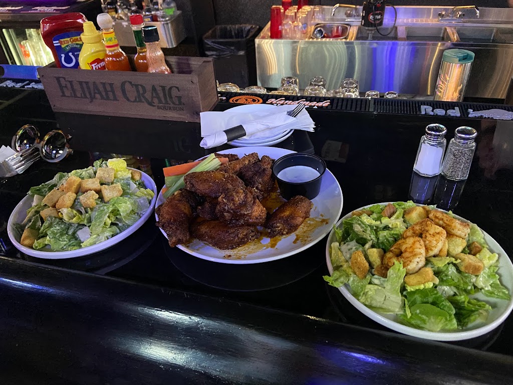 The Bulldog Bar and Lounge | restaurant | 5380 N College Ave, Indianapolis, IN 46220, USA | 3173774735 OR +1 317-377-4735