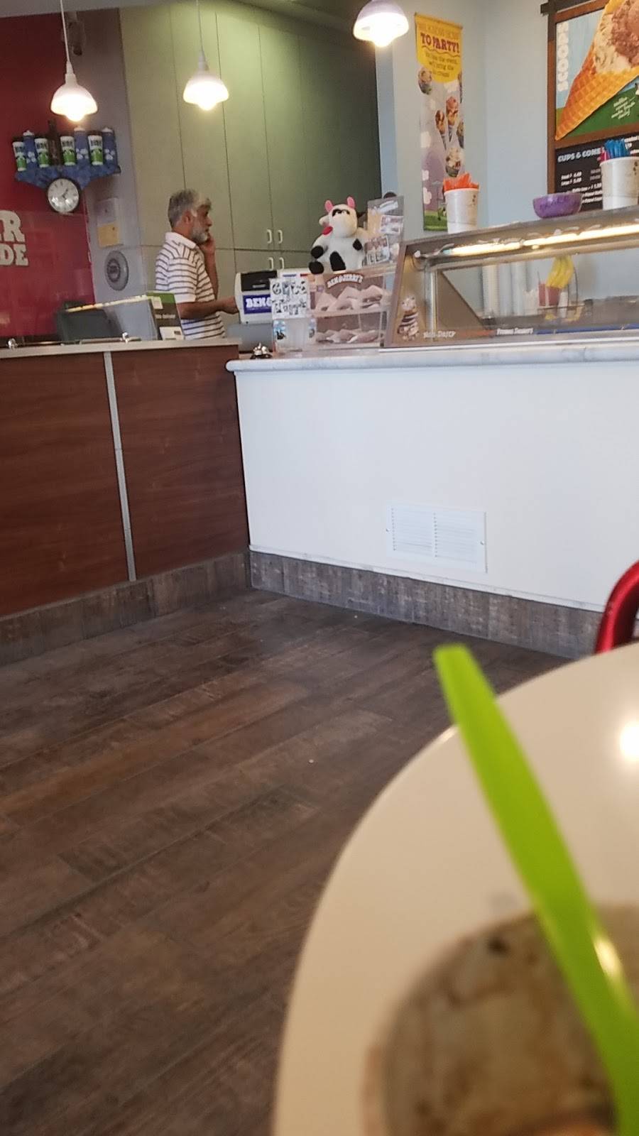 Ben & Jerrys | bakery | 23630-D Valencia Boulevard, Creekside Rd, Valencia, CA 91355, USA | 6612531666 OR +1 661-253-1666