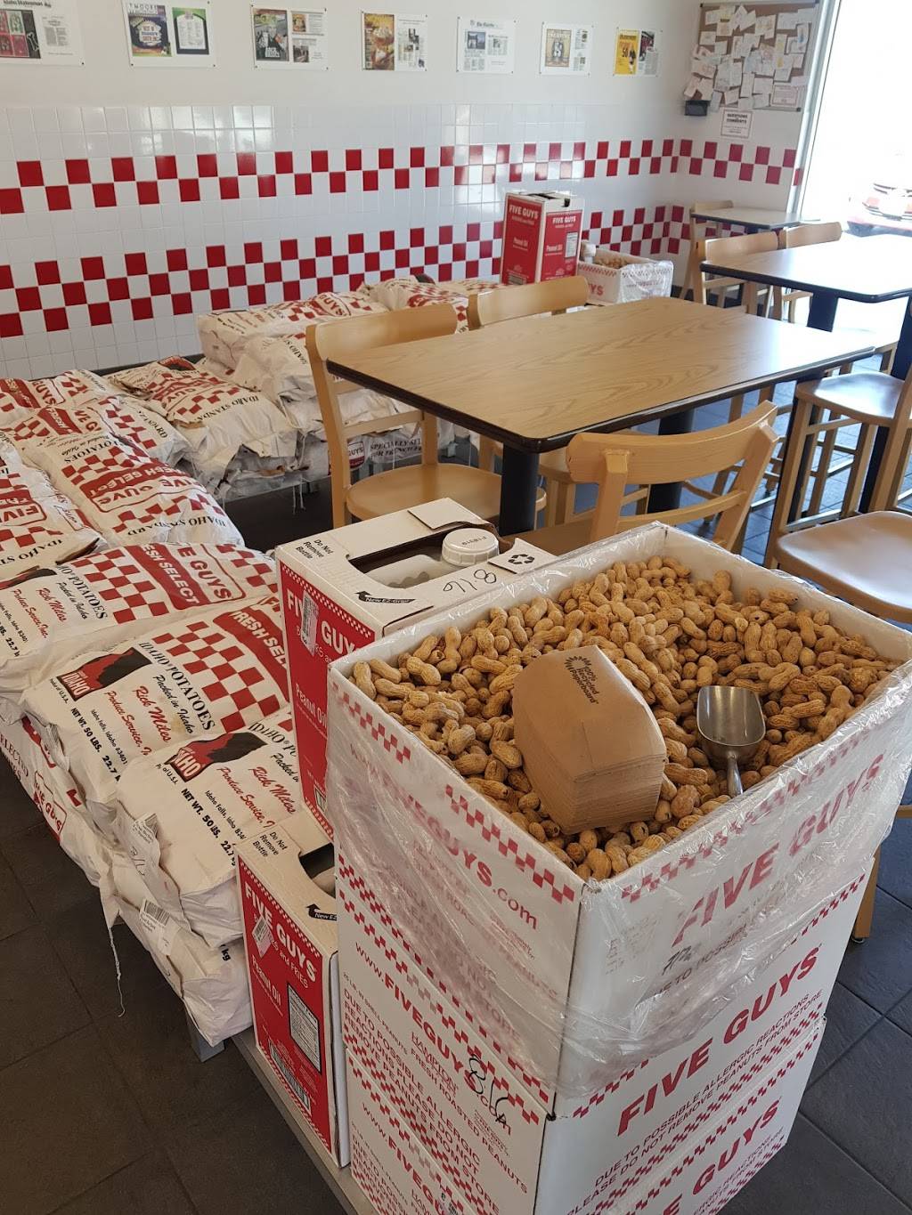 Five Guys | meal takeaway | 1716 W 5400 S, Taylorsville, UT 84118, USA | 3852374111 OR +1 385-237-4111