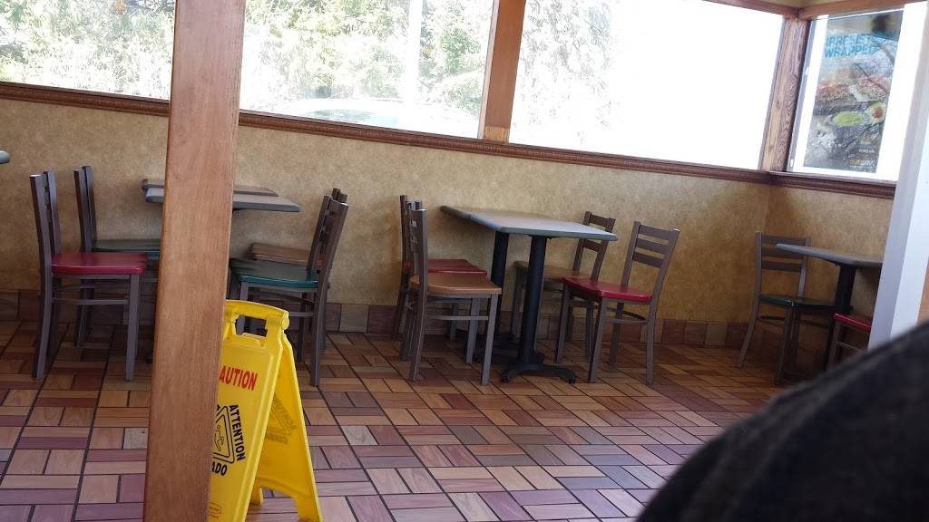 Subway Restaurants | restaurant | 5520 Lincoln Ave, Lisle, IL 60532, USA | 6302411414 OR +1 630-241-1414