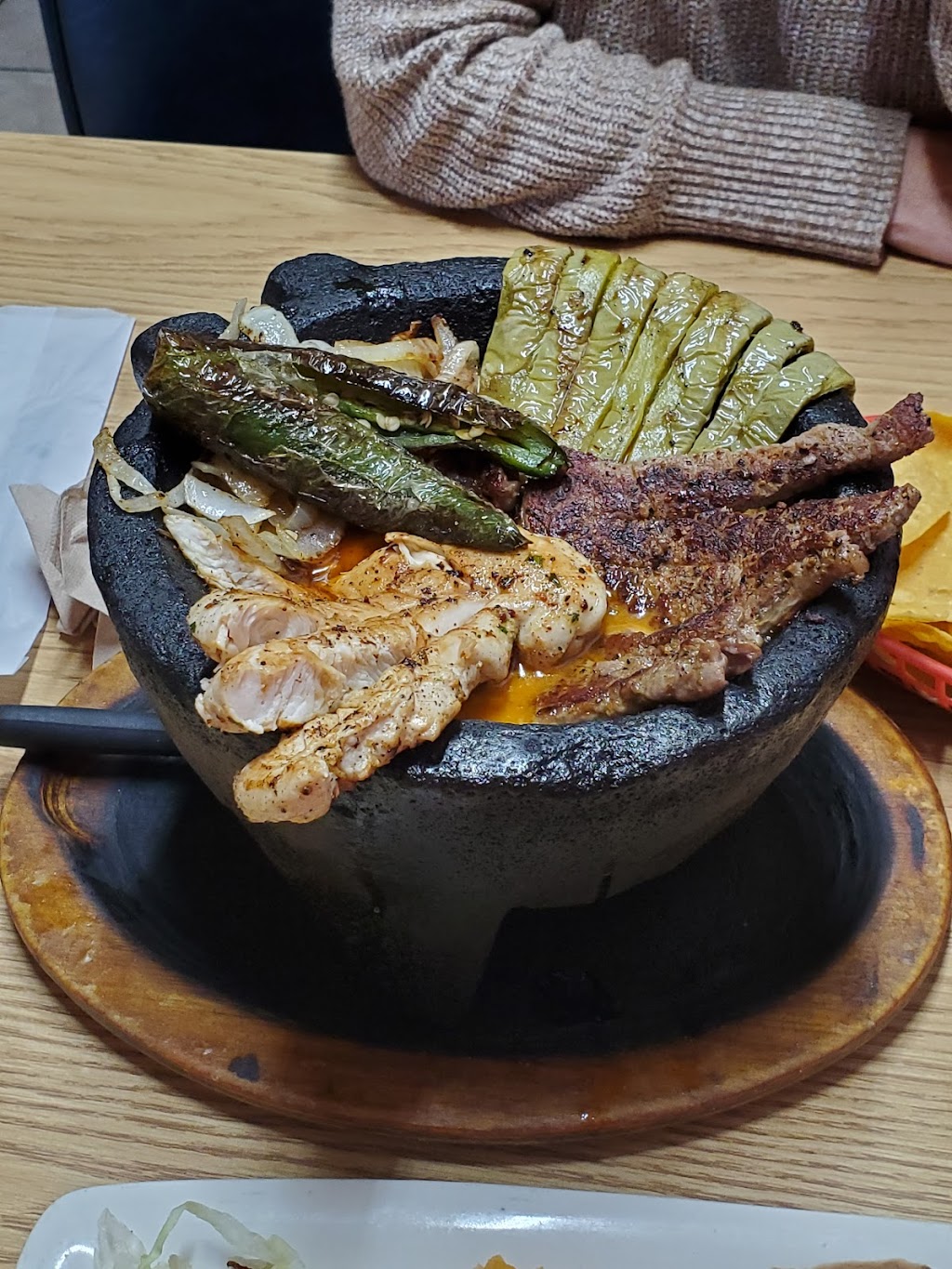 Lockdown Bar & Grill | restaurant | 1024 N Western Ave, Chicago, IL 60622, USA | 7734515625 OR +1 773-451-5625