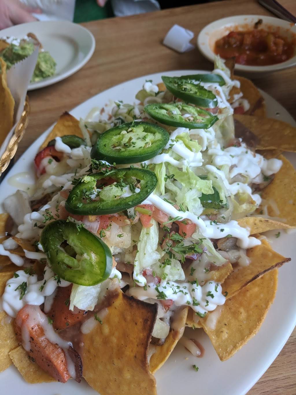 Sin Fronteras Cafe | restaurant | 7748 Ritchie Hwy, Glen Burnie, MD 21061, USA | 4104242022 OR +1 410-424-2022