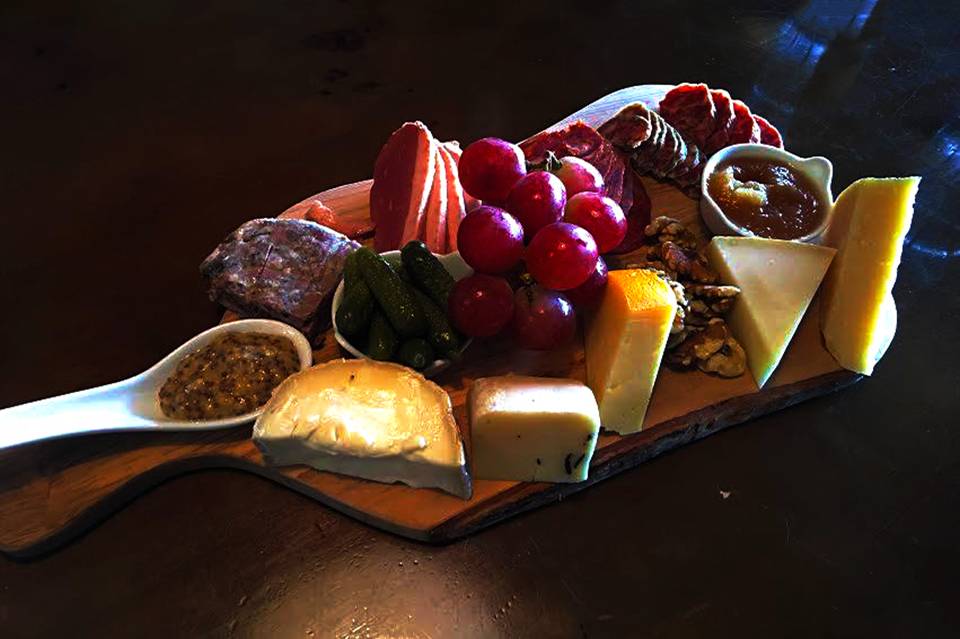 Stellar Wine Co. | restaurant | 425 High St, Portsmouth, VA 23704, USA | 7577732672 OR +1 757-773-2672