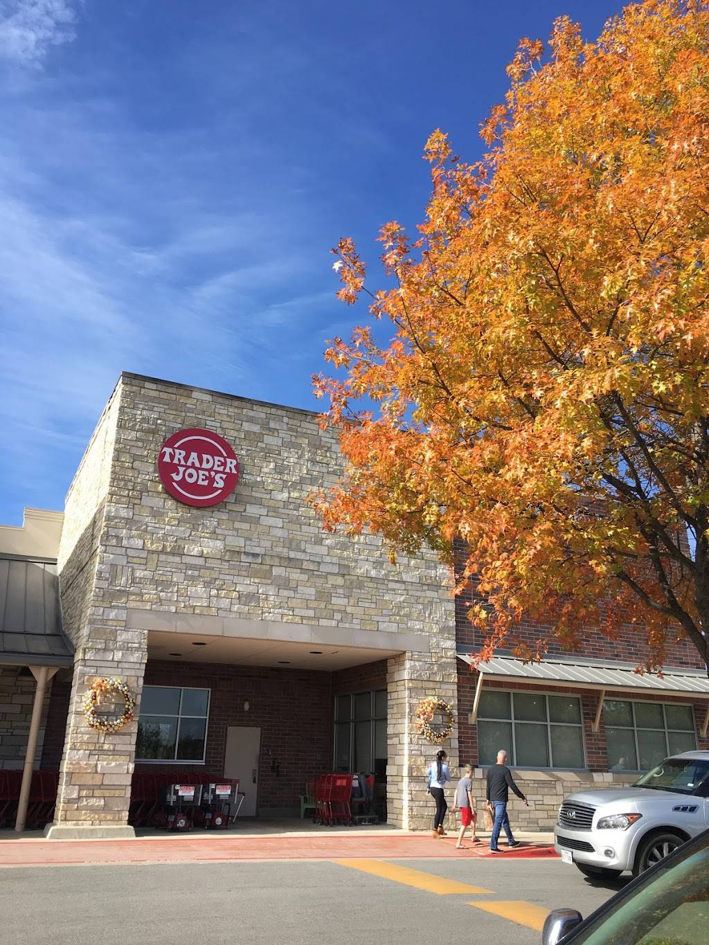 Shops at Mira Vista | shopping mall | 2765-2805 Bee Caves Rd, Rollingwood, TX 78746, USA | 7135993500 OR +1 713-599-3500