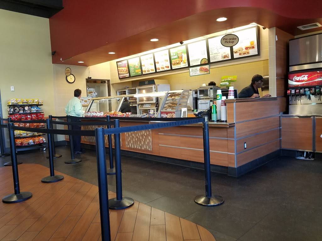 Subway | restaurant | 1515 E Buckeye Rd, Phoenix, AZ 85034, USA | 6022536440 OR +1 602-253-6440