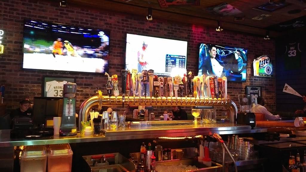 Bubbas 33 | restaurant | 2601 S N Jack Kultgen Expy, Waco, TX 76706, USA | 2547598001 OR +1 254-759-8001