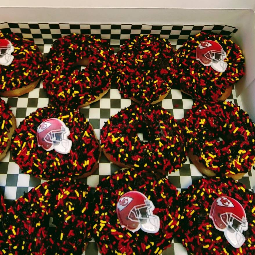 Doughboys Donuts | bakery | 11559 E 63rd St, Raytown, MO 64133, USA | 8163580840 OR +1 816-358-0840