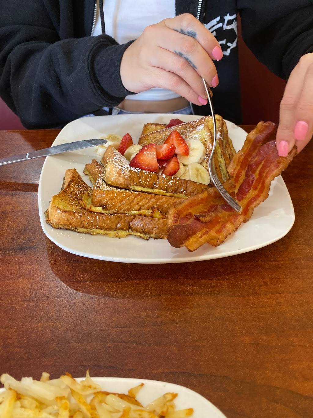 plantation diner | restaurant | 25327 US-27, Leesburg, FL 34748, USA | 3528054054 OR +1 352-805-4054