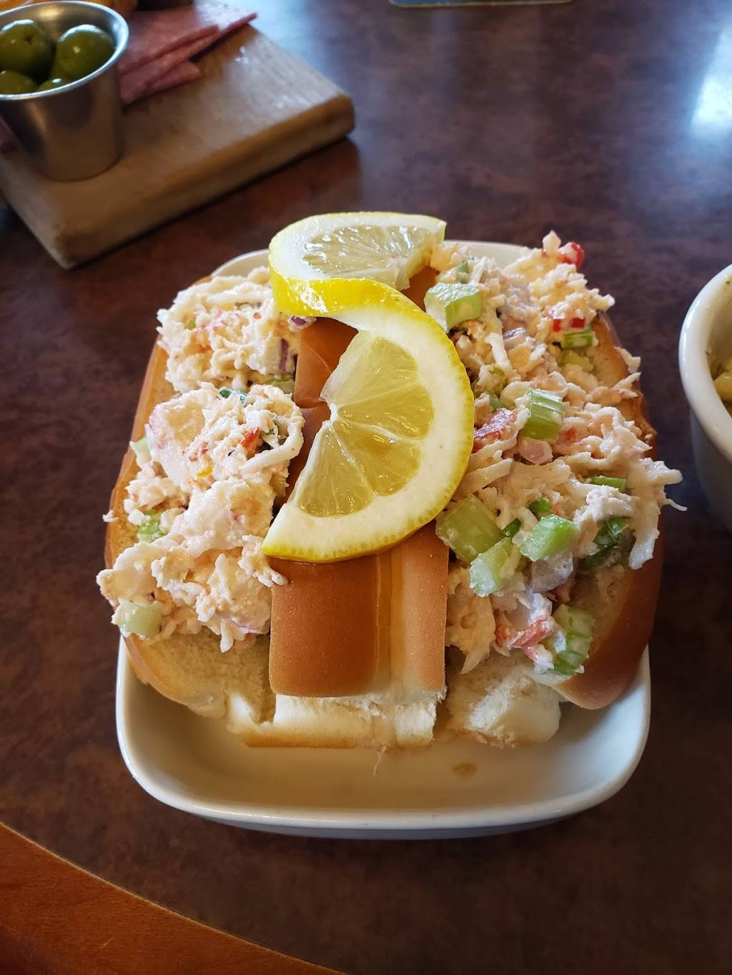 Stonecutters Restaurant at Belhurst Castle | restaurant | 4069 W Lake Rd, Geneva, NY 14456, USA | 31578102013 OR +1 315-781-0201 ext. 3