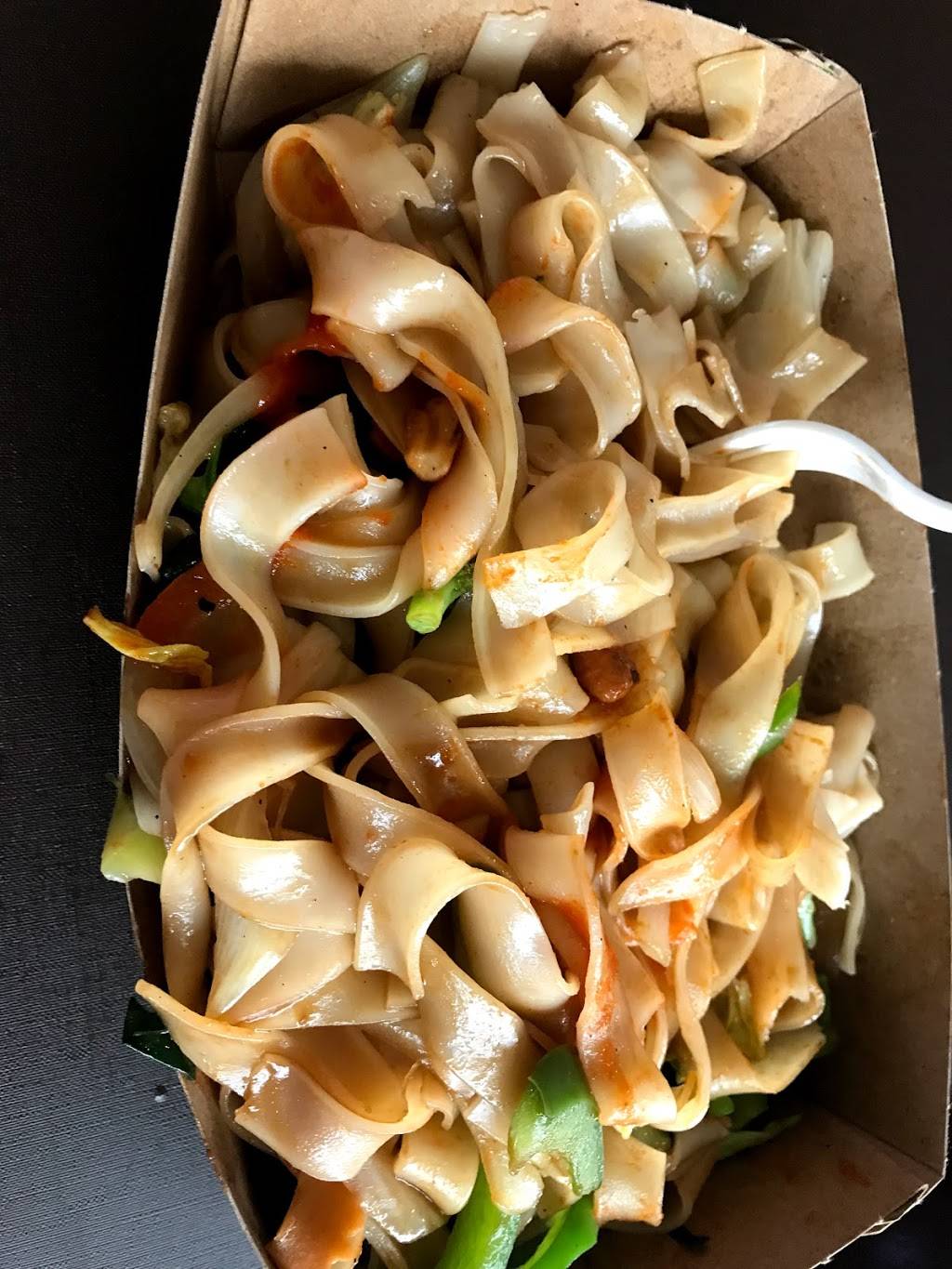 Thai Express | restaurant | 2121 Carling Ave Carlingwood Shopping Centre, Ottawa, ON K2A 1H2, Canada | 6136801188 OR +1 613-680-1188