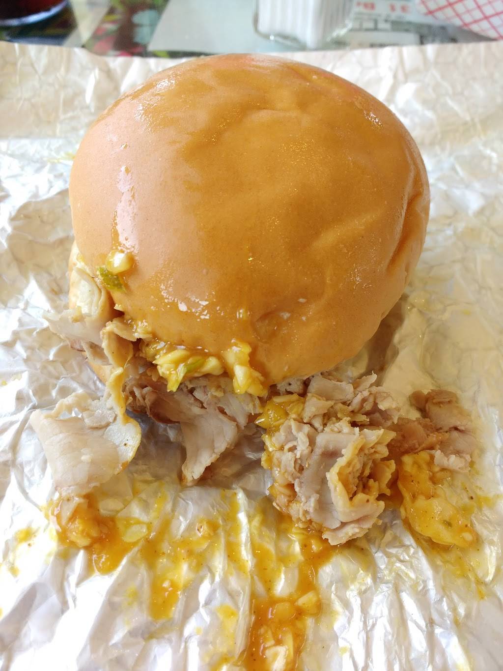 US 31 Bar-B-Q | restaurant | 151 W Muskegon Ave, Muskegon, MI 49440, USA | 2317223948 OR +1 231-722-3948