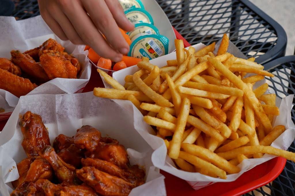 Wing Ranch | restaurant | 2146 Johnson Ferry Rd NE, Brookhaven, GA 30319, USA | 7704554233 OR +1 770-455-4233