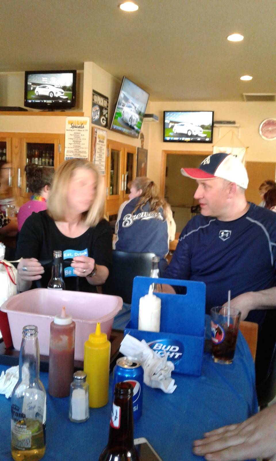 Big Dan & Spaces Kelly Club | restaurant | 4810 Ross Ave, Schofield, WI 54476, USA | 7153596307 OR +1 715-359-6307