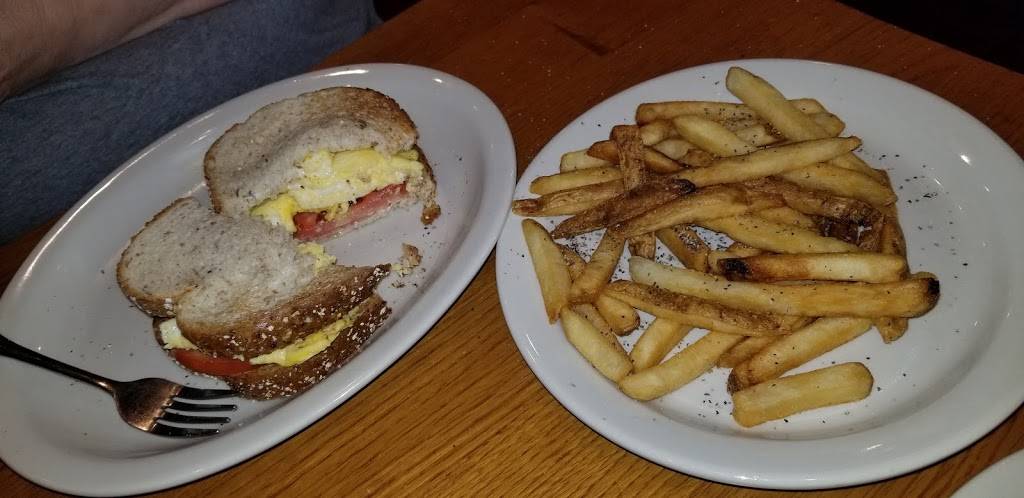 Cracker Barrel Old Country Store | restaurant | 213 Indian Lake Blvd, Hendersonville, TN 37075, USA | 6158227407 OR +1 615-822-7407