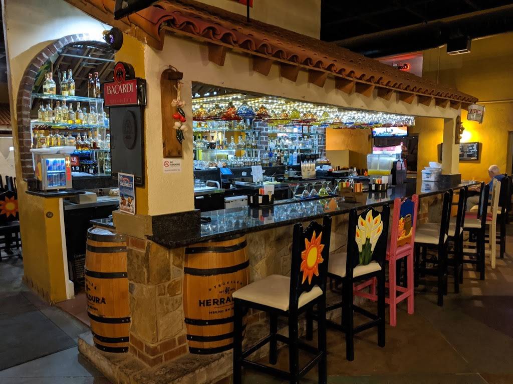 La Mesa Mexican Restaurant | restaurant | 3036 S Expressway St, Council Bluffs, IA 51501, USA | 7122562762 OR +1 712-256-2762